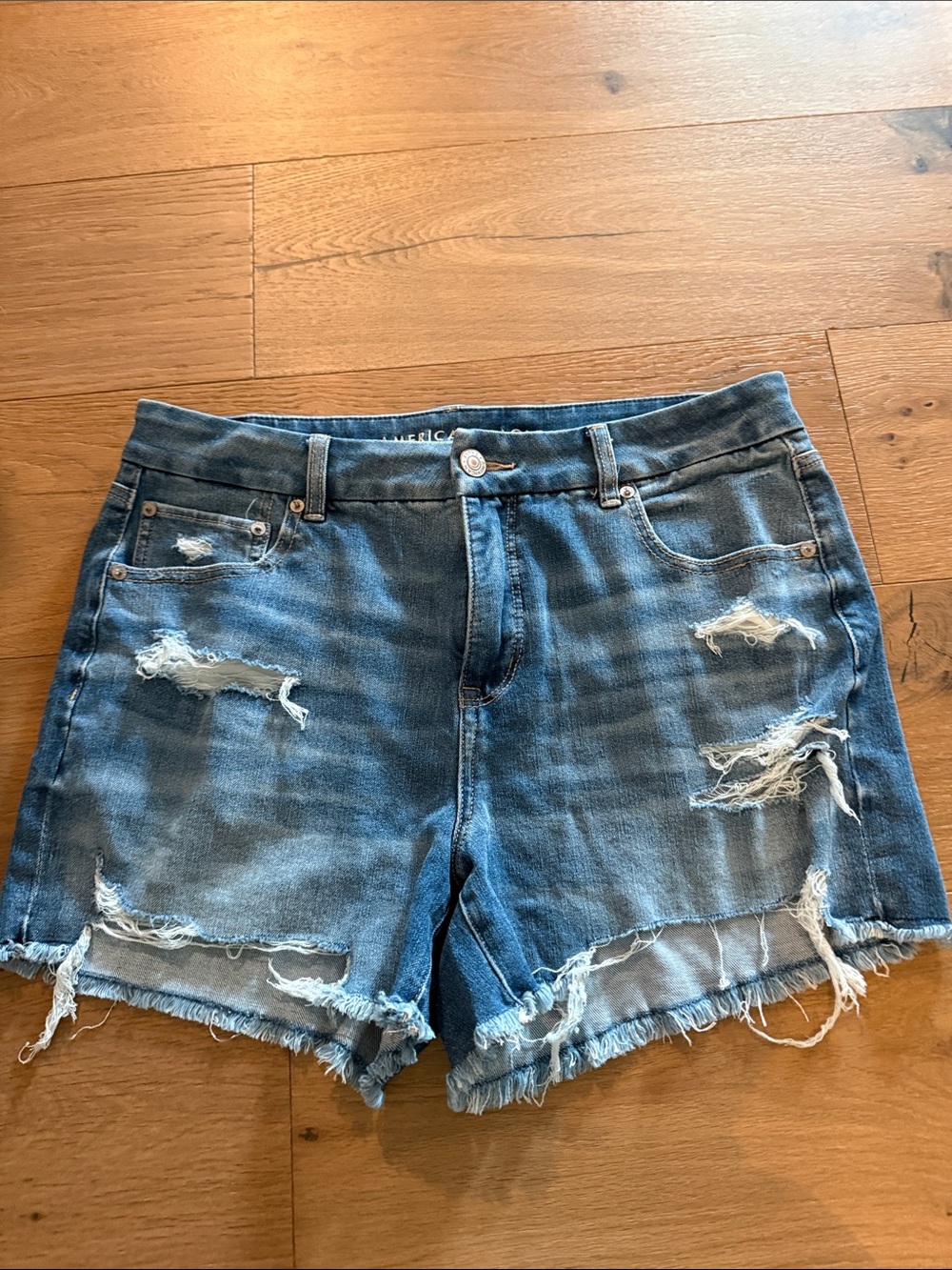American Eagle Distressed Mid-Blue Denim Women's Shorts
